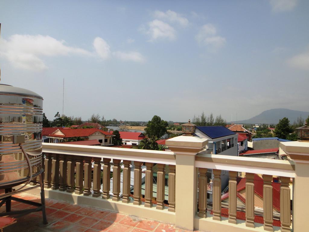 Borey Vatanac Guesthouse Kampot Exteriör bild
