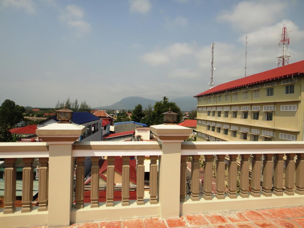 Borey Vatanac Guesthouse Kampot Exteriör bild
