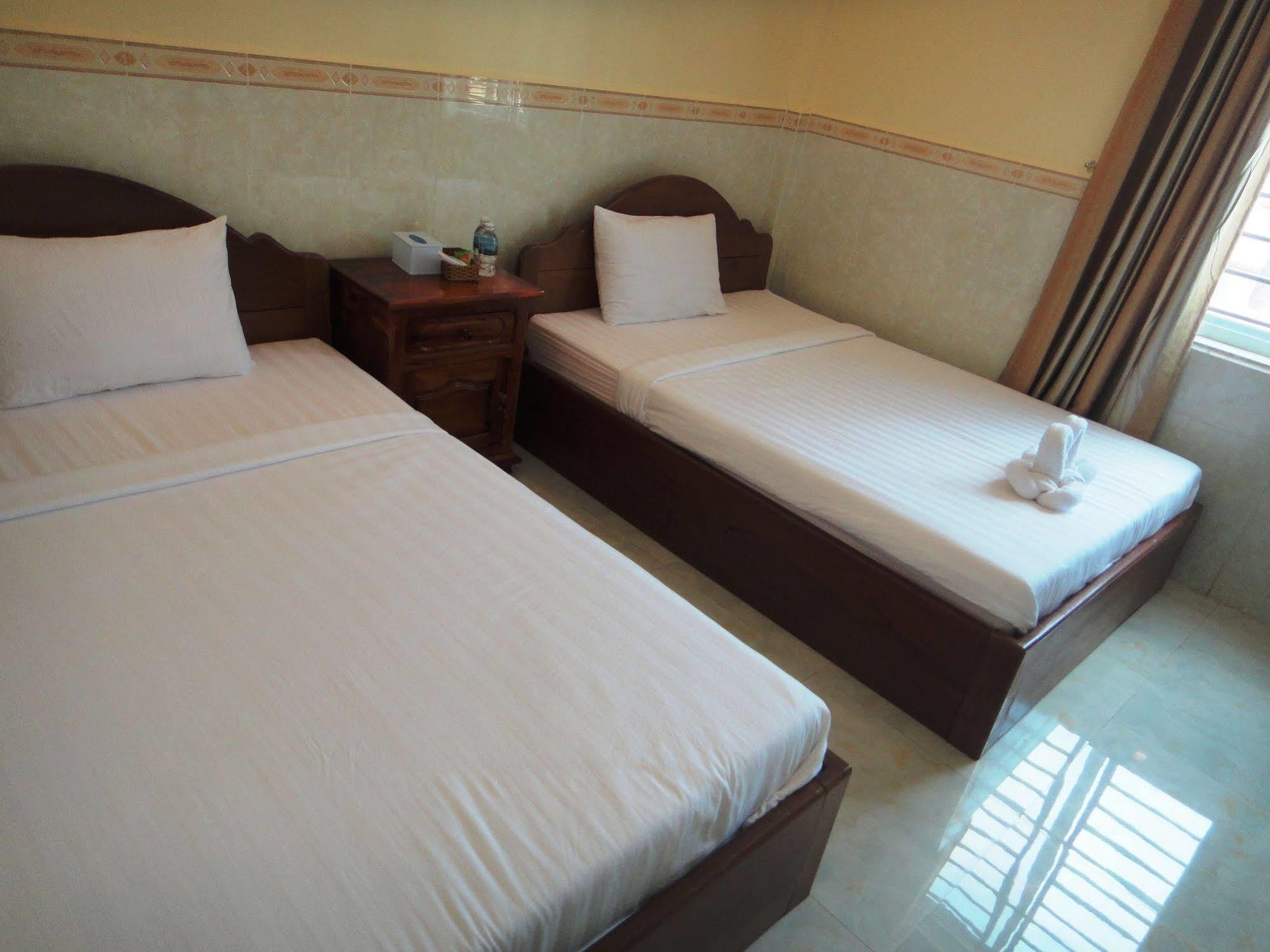 Borey Vatanac Guesthouse Kampot Exteriör bild
