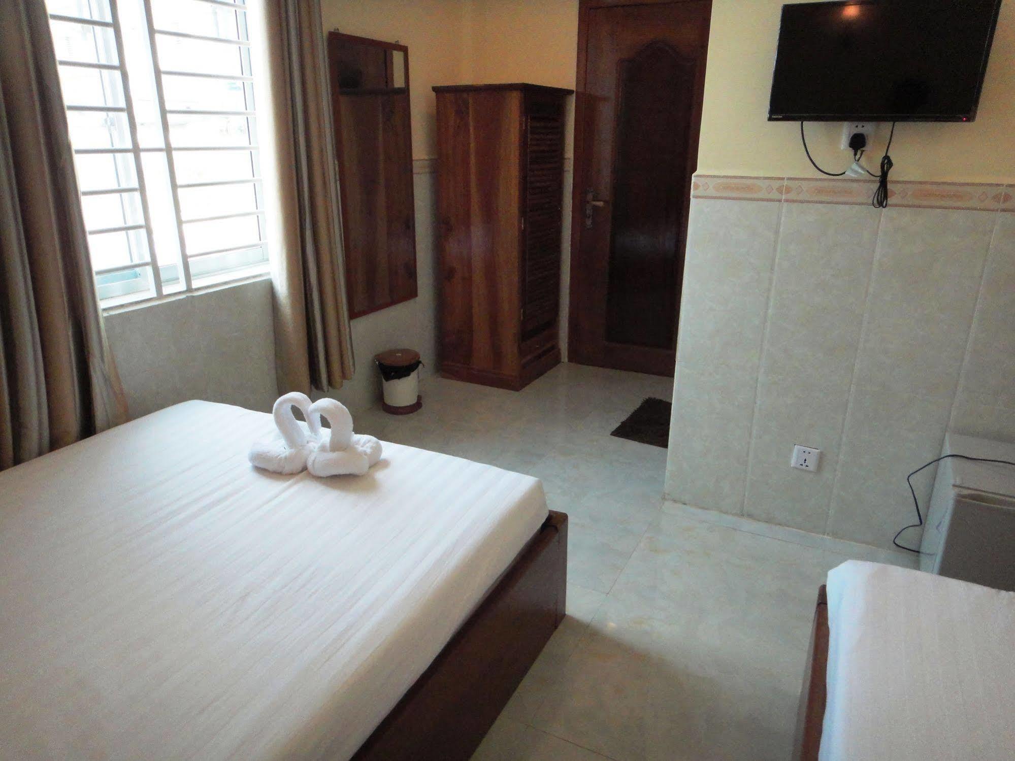 Borey Vatanac Guesthouse Kampot Exteriör bild