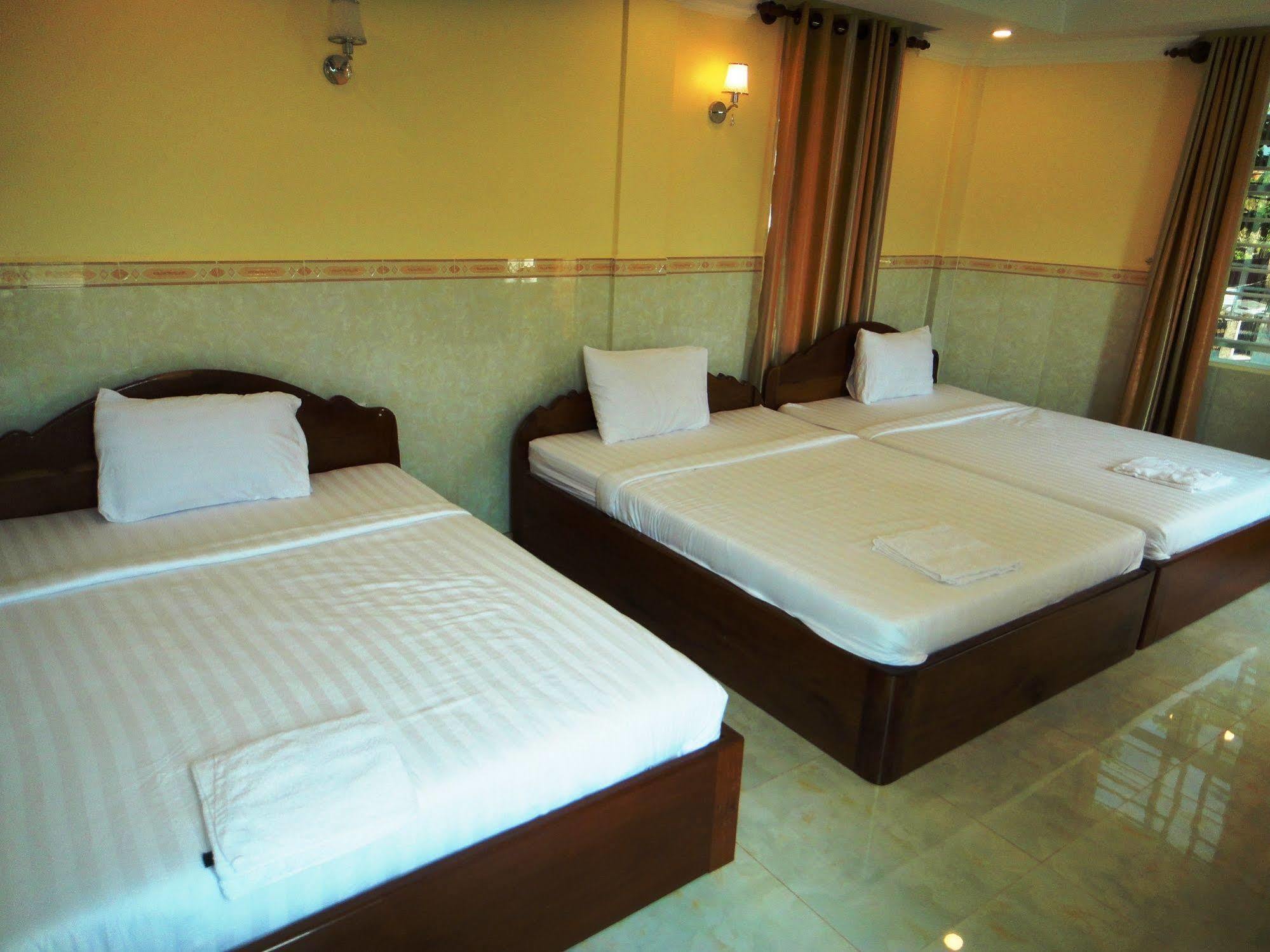 Borey Vatanac Guesthouse Kampot Exteriör bild
