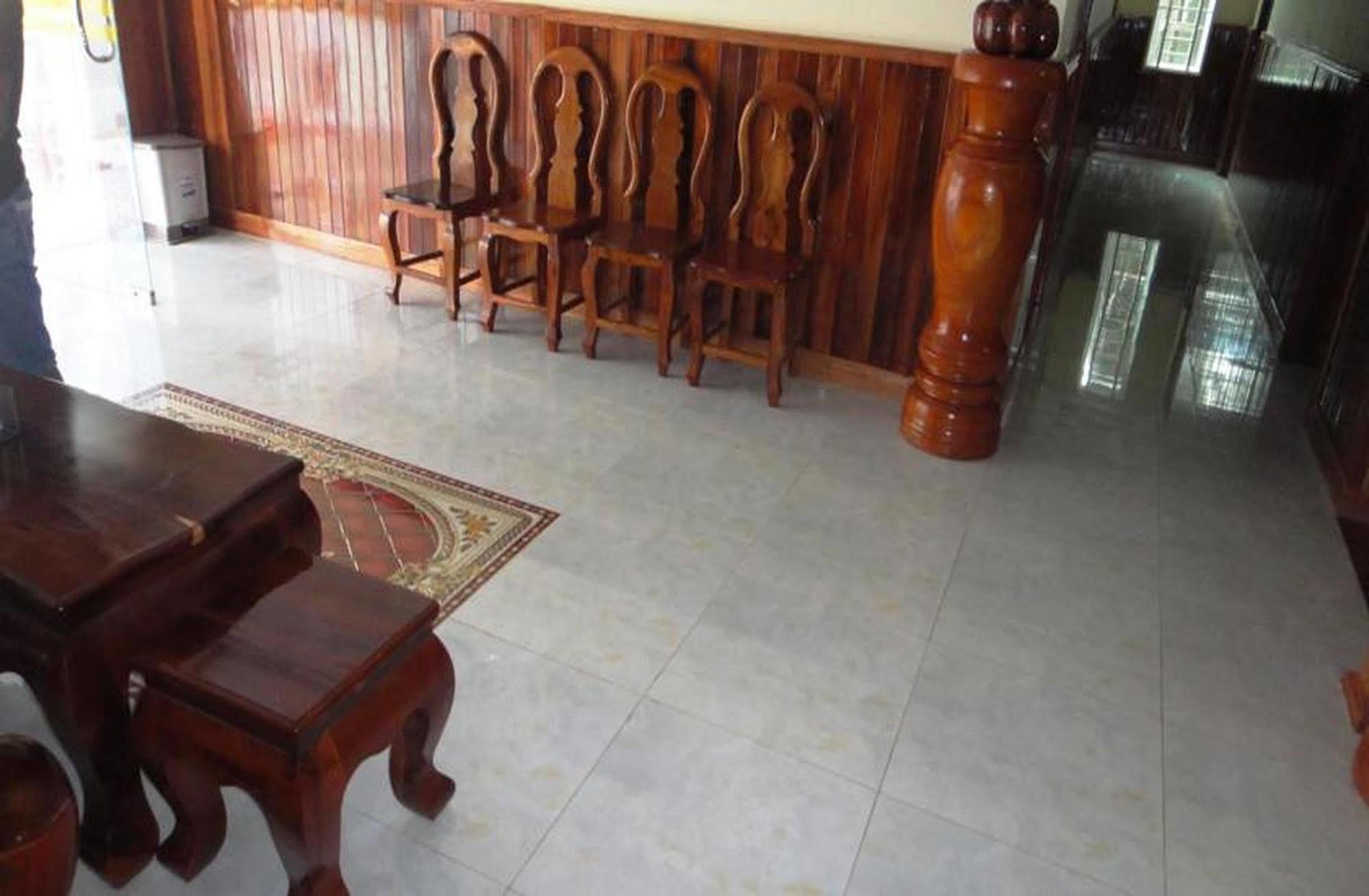 Borey Vatanac Guesthouse Kampot Exteriör bild